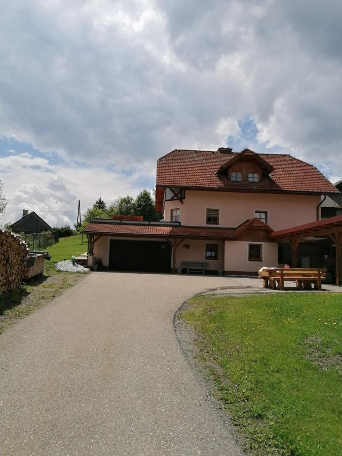 Ferienwohnung Familie Pichler Neumarkt in Steiermark Buitenkant foto